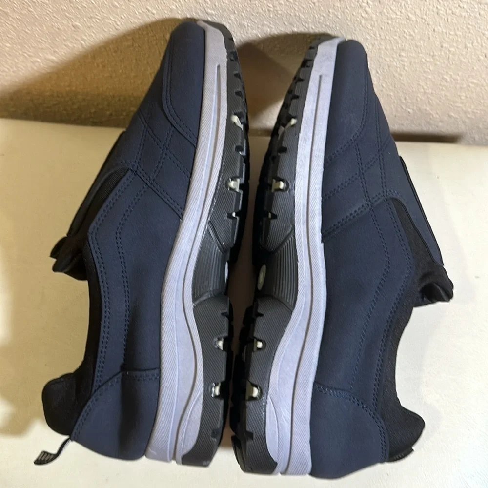 Canemon slip ons size 41